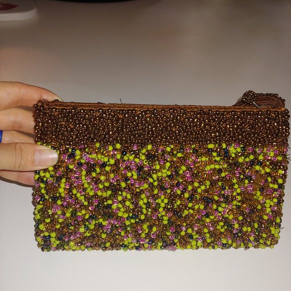 Beaded wristlet - Picture 2 of 11